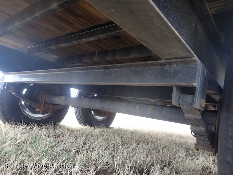 image for item DF8761 2015 PJ Trailers F8202 utility trailer