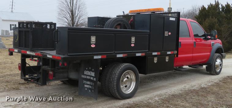 image for item DG3888 2008 Ford F550 Super Duty XL Crew Cab flatbed pickup truck
