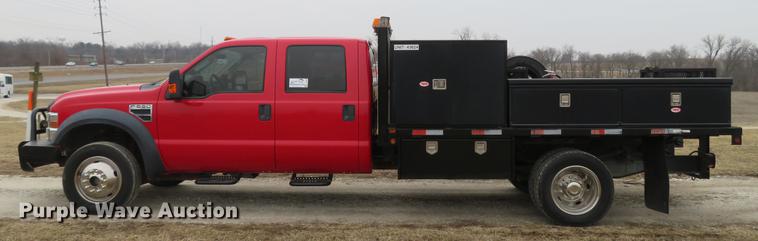 image for item DG3888 2008 Ford F550 Super Duty XL Crew Cab flatbed pickup truck
