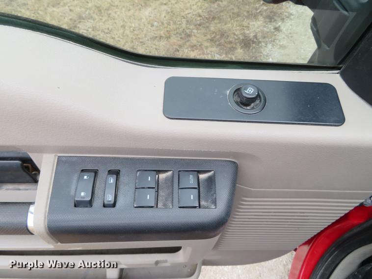 image for item DG3888 2008 Ford F550 Super Duty XL Crew Cab flatbed pickup truck