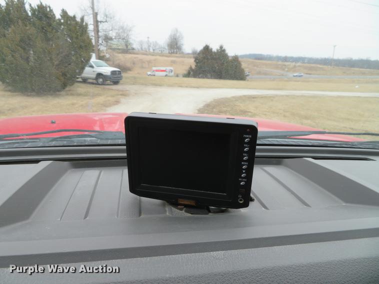 image for item DG3888 2008 Ford F550 Super Duty XL Crew Cab flatbed pickup truck