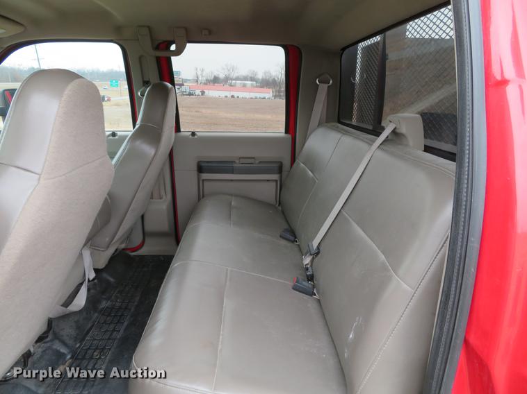 image for item DG3888 2008 Ford F550 Super Duty XL Crew Cab flatbed pickup truck
