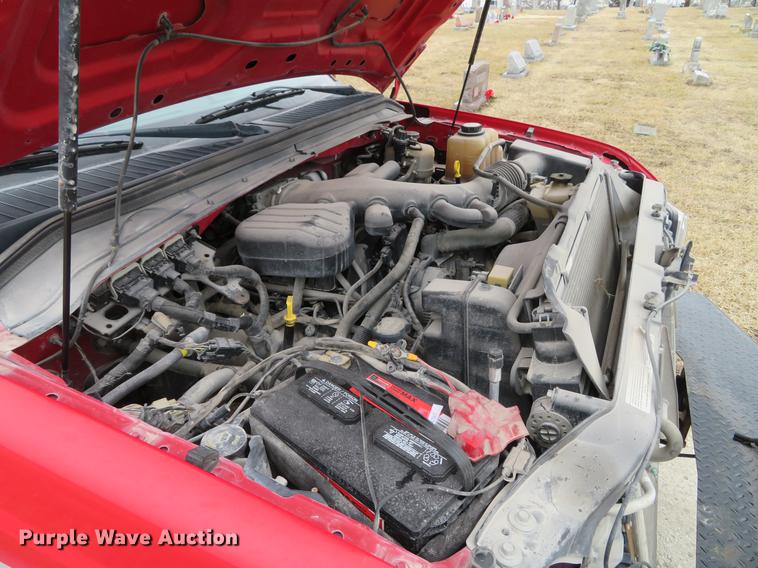 image for item DG3888 2008 Ford F550 Super Duty XL Crew Cab flatbed pickup truck