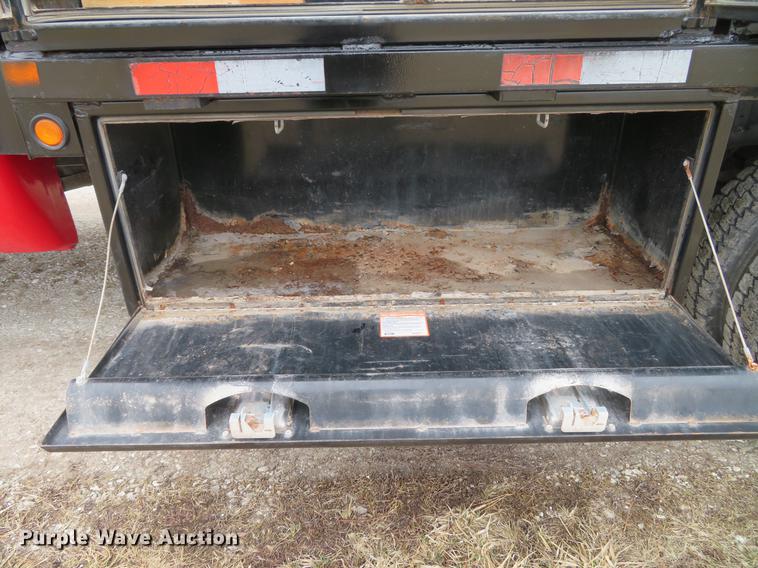 image for item DG3888 2008 Ford F550 Super Duty XL Crew Cab flatbed pickup truck