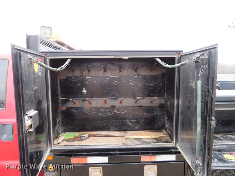 image for item DG3888 2008 Ford F550 Super Duty XL Crew Cab flatbed pickup truck