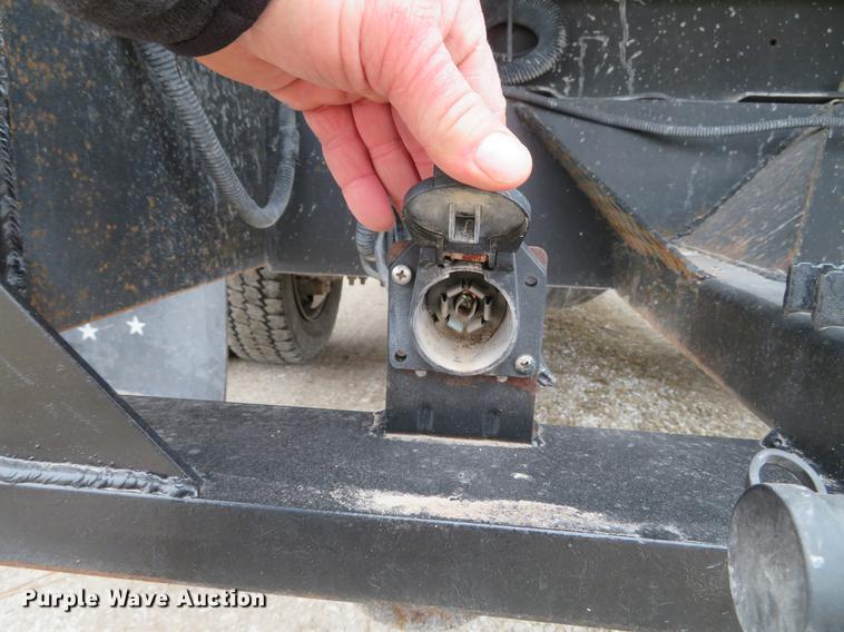 image for item DG3888 2008 Ford F550 Super Duty XL Crew Cab flatbed pickup truck