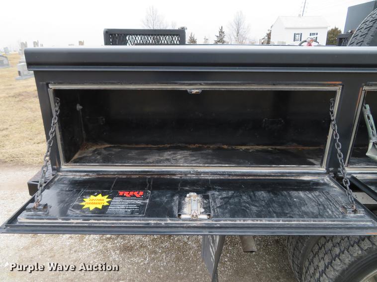 image for item DG3888 2008 Ford F550 Super Duty XL Crew Cab flatbed pickup truck