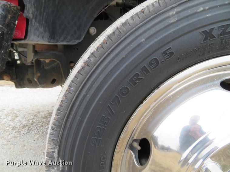 image for item DG3888 2008 Ford F550 Super Duty XL Crew Cab flatbed pickup truck