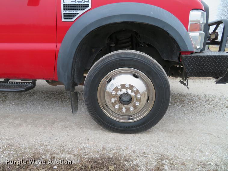 image for item DG3888 2008 Ford F550 Super Duty XL Crew Cab flatbed pickup truck