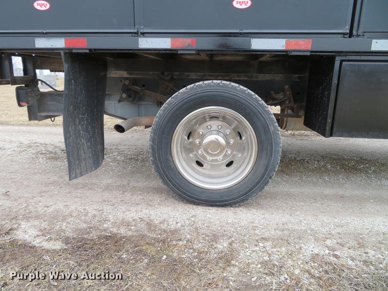 image for item DG3888 2008 Ford F550 Super Duty XL Crew Cab flatbed pickup truck