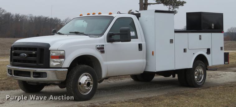 image for item DG3889 2008 Ford F350 Super Duty XL utility bed pickup truck