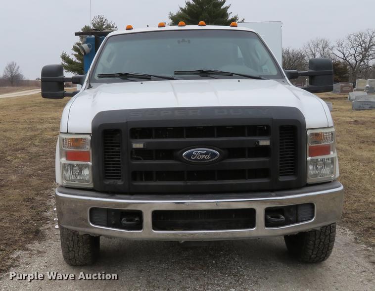 image for item DG3889 2008 Ford F350 Super Duty XL utility bed pickup truck