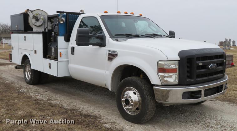 image for item DG3889 2008 Ford F350 Super Duty XL utility bed pickup truck