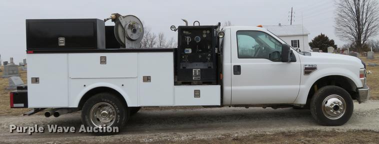 image for item DG3889 2008 Ford F350 Super Duty XL utility bed pickup truck