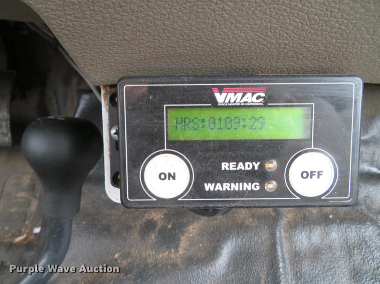 image for item DG3889 2008 Ford F350 Super Duty XL utility bed pickup truck