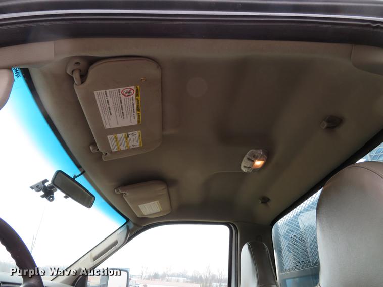 image for item DG3889 2008 Ford F350 Super Duty XL utility bed pickup truck