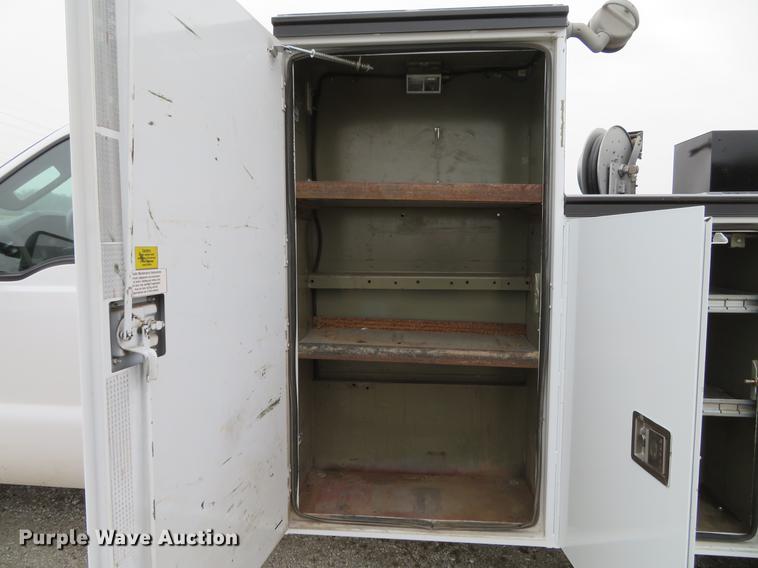 image for item DG3889 2008 Ford F350 Super Duty XL utility bed pickup truck