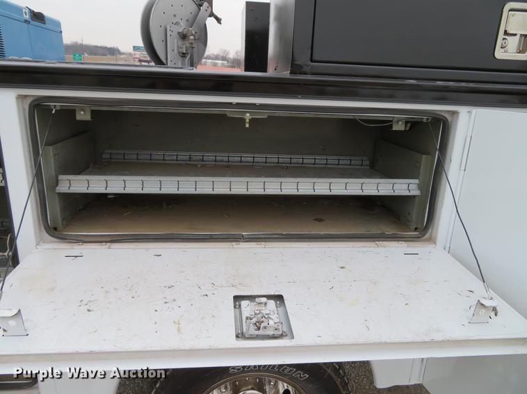 image for item DG3889 2008 Ford F350 Super Duty XL utility bed pickup truck