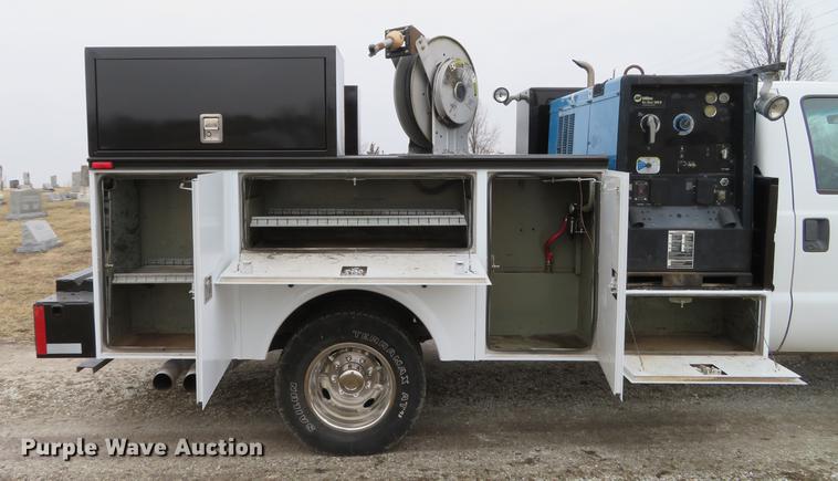 image for item DG3889 2008 Ford F350 Super Duty XL utility bed pickup truck