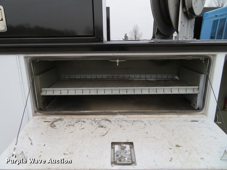 image for item DG3889 2008 Ford F350 Super Duty XL utility bed pickup truck