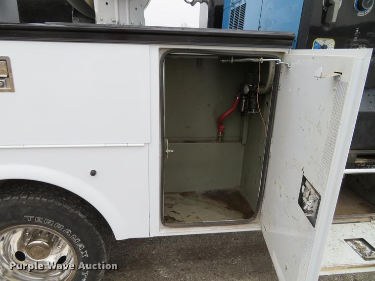 image for item DG3889 2008 Ford F350 Super Duty XL utility bed pickup truck