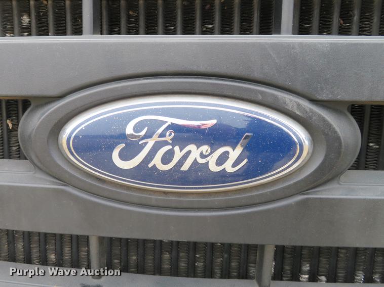 image for item DG3889 2008 Ford F350 Super Duty XL utility bed pickup truck