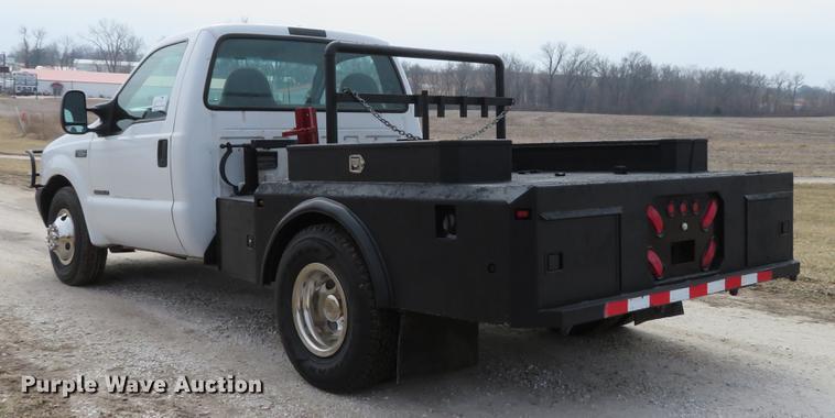 image for item DG3891 2002 Ford F350 Super Duty XL flatbed