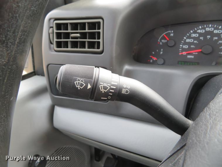 image for item DG3891 2002 Ford F350 Super Duty XL flatbed