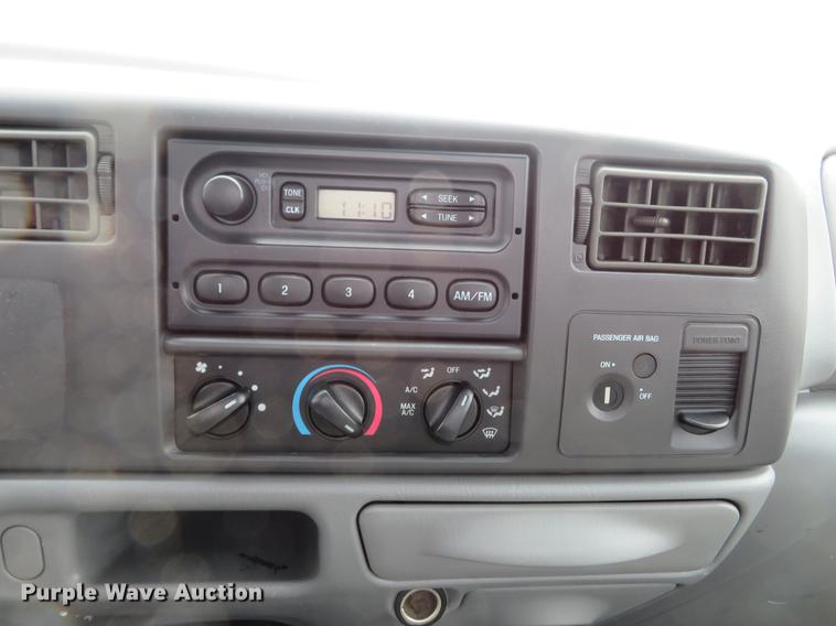 image for item DG3891 2002 Ford F350 Super Duty XL flatbed