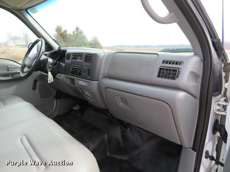 image for item DG3891 2002 Ford F350 Super Duty XL flatbed