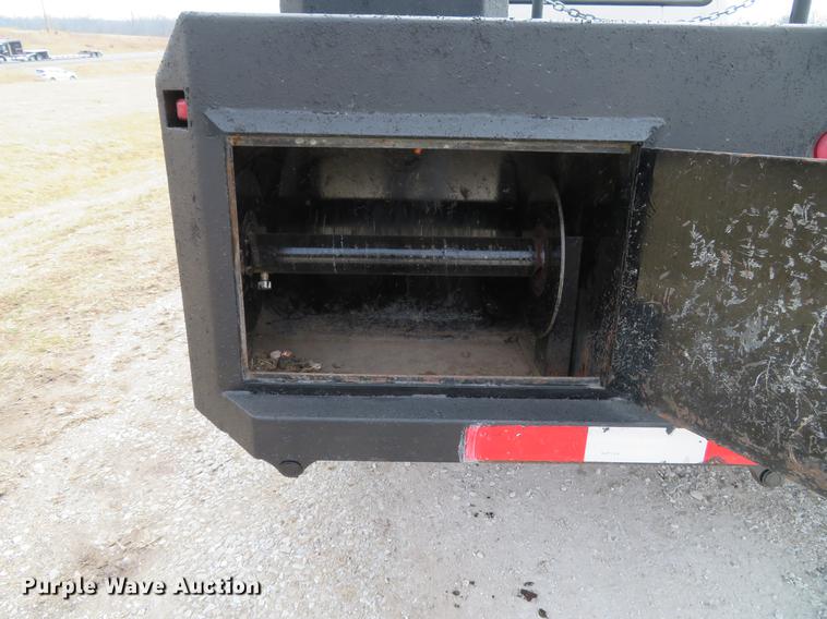 image for item DG3891 2002 Ford F350 Super Duty XL flatbed