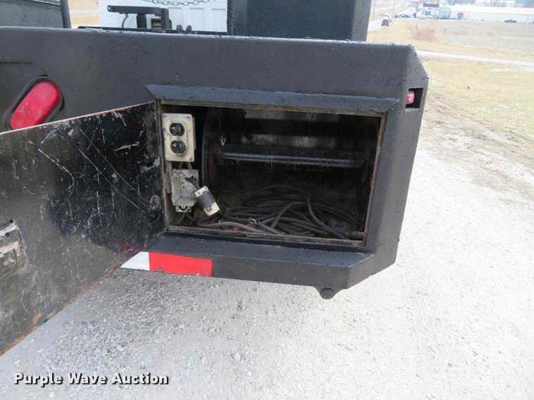 image for item DG3891 2002 Ford F350 Super Duty XL flatbed