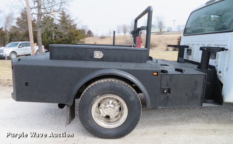 image for item DG3891 2002 Ford F350 Super Duty XL flatbed