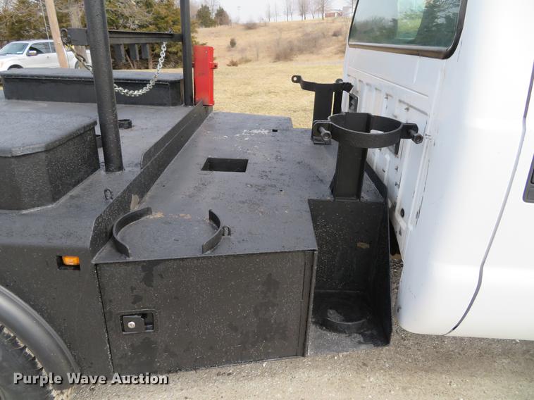 image for item DG3891 2002 Ford F350 Super Duty XL flatbed