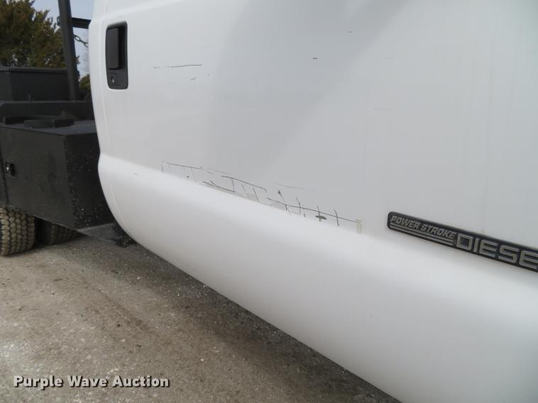 image for item DG3891 2002 Ford F350 Super Duty XL flatbed