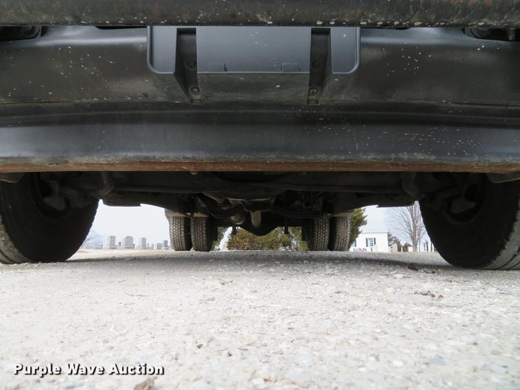 image for item DG3891 2002 Ford F350 Super Duty XL flatbed