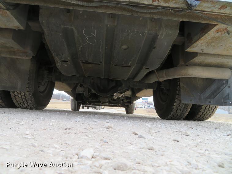 image for item DG3891 2002 Ford F350 Super Duty XL flatbed