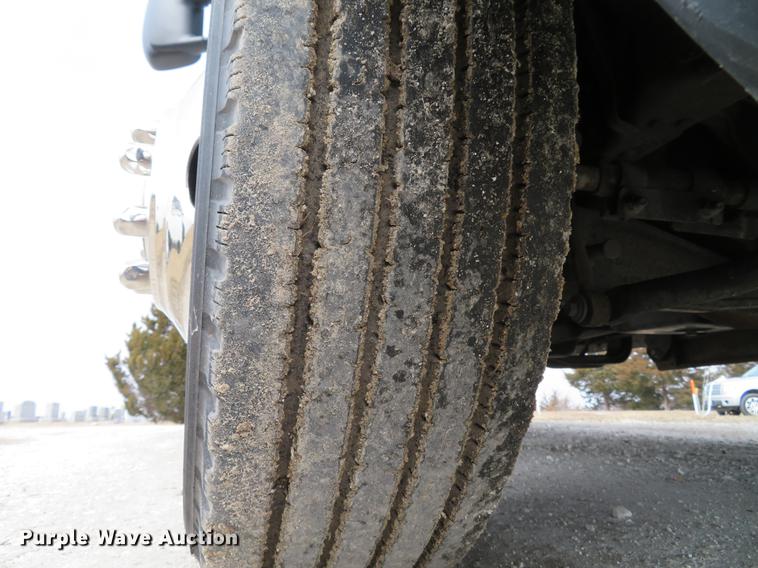 image for item DG3891 2002 Ford F350 Super Duty XL flatbed