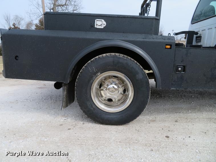 image for item DG3891 2002 Ford F350 Super Duty XL flatbed