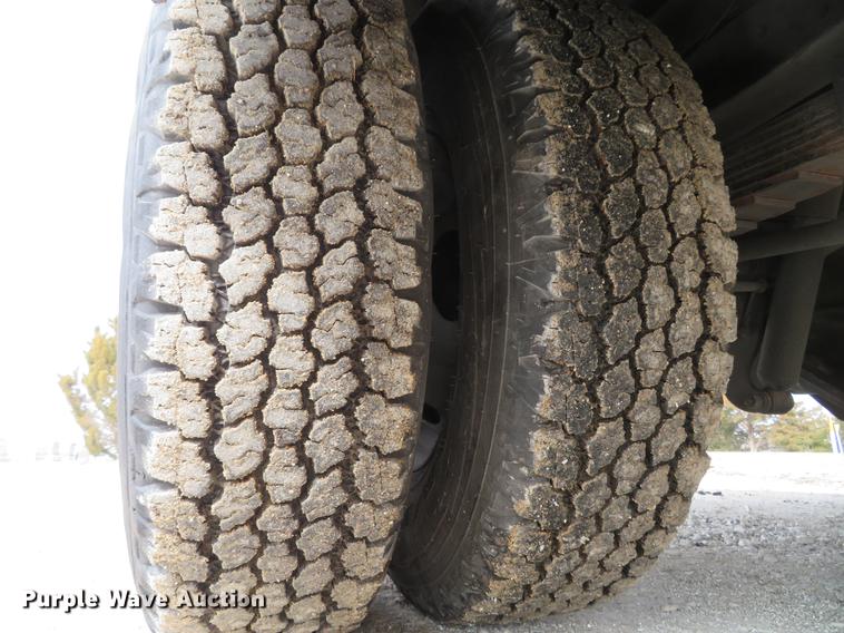 image for item DG3891 2002 Ford F350 Super Duty XL flatbed