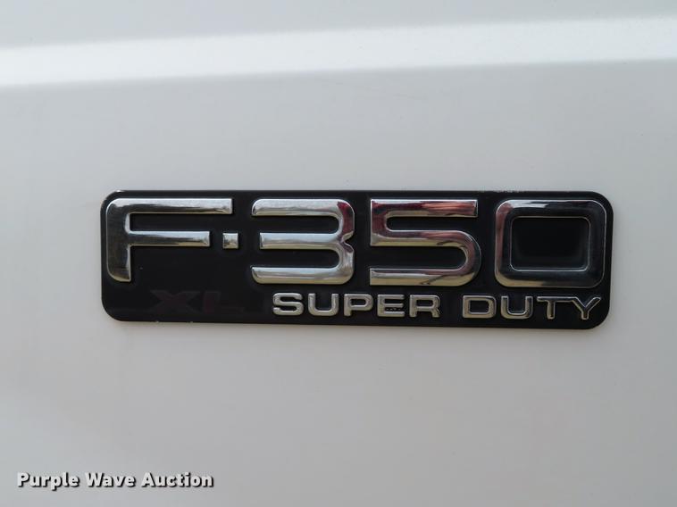 image for item DG3891 2002 Ford F350 Super Duty XL flatbed