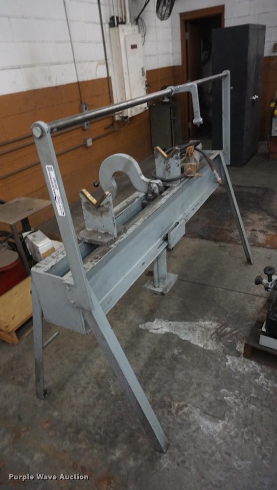 Crankshaft Vblock inspection stand in Kansas City, KS Item DI9362