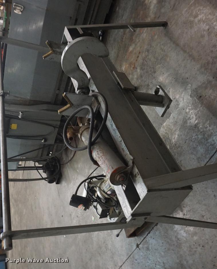 Crankshaft Vblock inspection stand in Kansas City, KS Item DI9362
