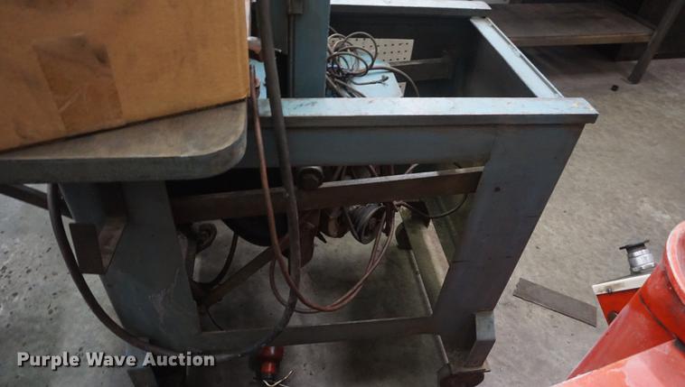 image for item DI9371 Roll-in bandsaw