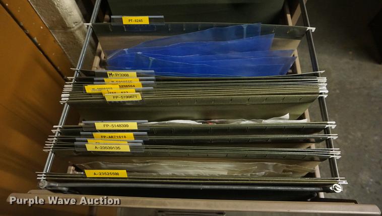 image for item DI9379 (6) cabinets