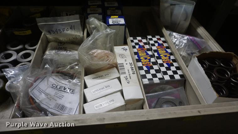 image for item DI9379 (6) cabinets