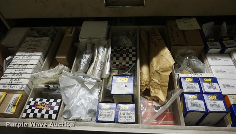 image for item DI9379 (6) cabinets