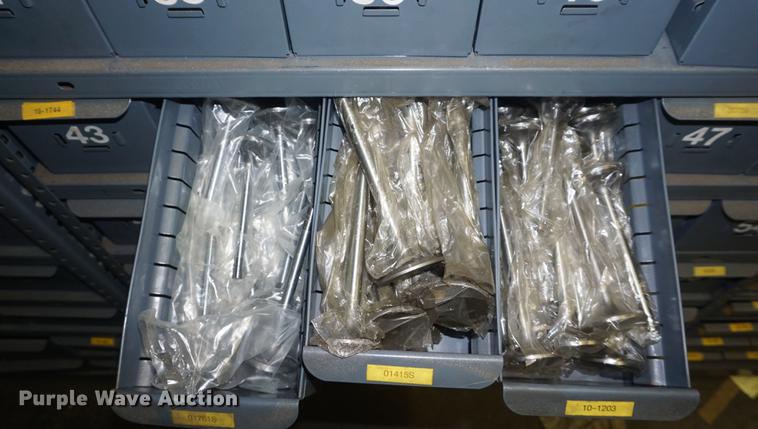 image for item DI9379 (6) cabinets