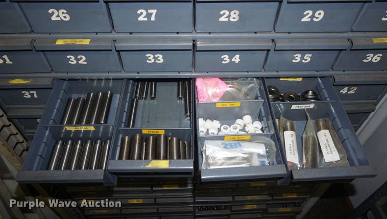 image for item DI9379 (6) cabinets