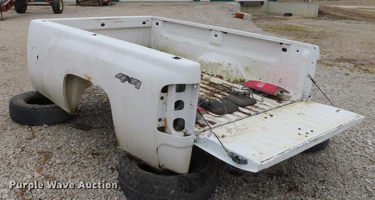 image for item DN9090 2007 Chevrolet pickup truck bed